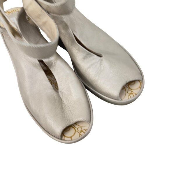 Fly London Women Leather Peep Toe Wedge Sandals SZ 40 Metallic Cream Ankle Strap - Picture 3 of 14